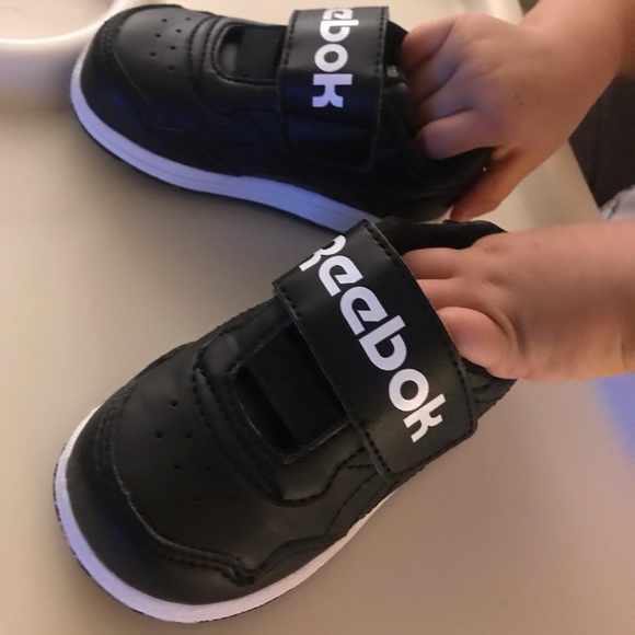 Baby Reebok Shoes - Picture 2 of 6